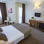 Ξενοδοχείο Melis 2*