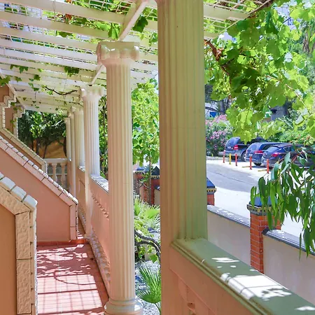 Melis Otel Kuşadası