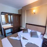 Melis Hotel 2*